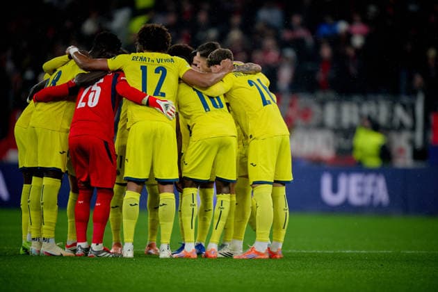 LEVERKUSEN, GERMANY - 1 JANUARY, 2023: - The UEFA Champions League football match between Bayer 04 Leverkusen vs Villareal FC at BayArena.  Copyright: xVitaliixKliuievx