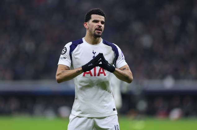 28.01.2026, Fussball UEFA Champions League, Eintracht Frankfurt - Tottenham Hotspur, emonline, emspor, v.l., Torjubel zum 0:2 durch Dominic Solanke (Tottenham Hotspur), Goal celebration, celebrate the goal DFL DFB REGULATIONS PROHIBIT ANY USE OF PHOTOGRAPHS AS IMAGE SEQUENCES AND OR QUASI-VIDEO. xdcx Copyright: HMBxMedia Claus