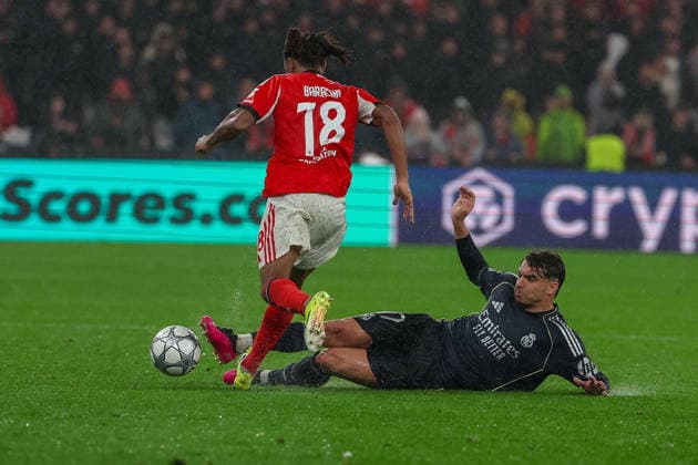 FBL-UEFA Champions League 2025-26 SL Benfica - Real Madrid Leandro Barreiro (S.L.Benfica), Raul Asencio (Real Madrid) battles for the Ball during the UEFA Champions League 2025-26 League Phase MD8 match between Lisboa e Benfica and Real Madrid at Estadio da Luz on Wednesday 28 January 2026 in Lisbon, Portugal Copyright: JoaquimxFerreira