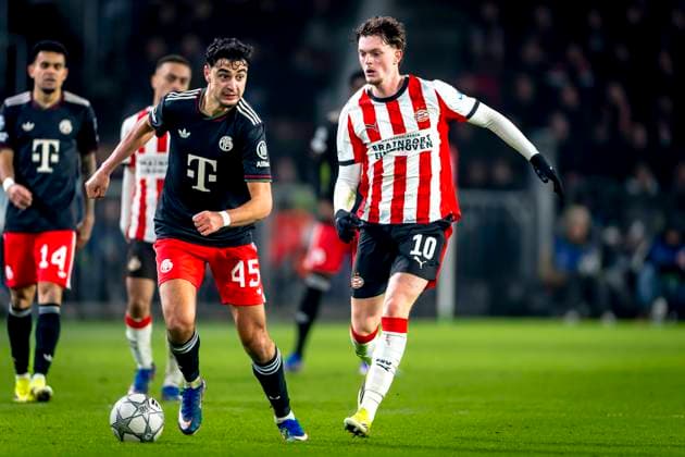 SC Bayern Munchen midfielder Aleksander Pavlovic, PSV Eindhoven midfielder Paul Wanner during the match PSV Eindhoven vs FC Bayern Munchen at the Philips stadium for the Champions League - League phase - Matchday 8 season 2025-2026 in EINDHOVEN, Netherlands on 28 01 2026, (Photo by Marcel van Dorst EYE4IMAGES) -