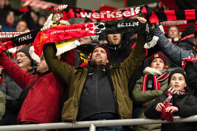 UEFA Champions League 2025 26 Bayer 04 Leverkusen vs. Villarreal CF 8. Spieltag der Ligaphase Mittwoch, 28.01.2026 BayArena (Nordrhein-Westfalen, Deutschland) Fans Zuschauer Stimmung Schal Copyright: xCelinaxLeiersx