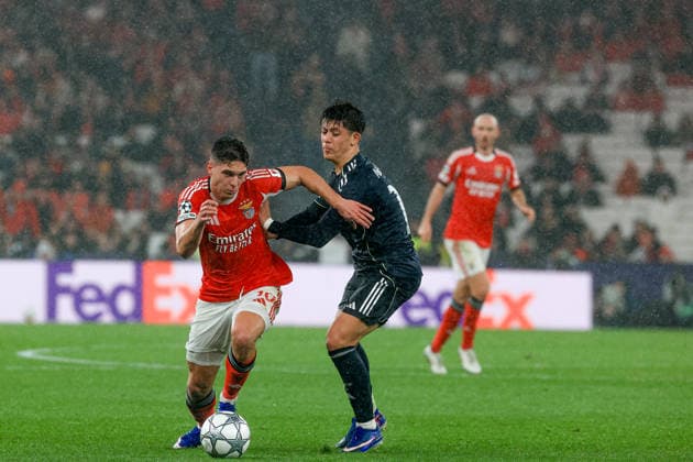 Estadio da Luz Sudakov of SL Benfica battles for the ball during the UEFA Champions League 2025 26 League Phase MD8 match between SL Benfica and Real Madrid C.F. at on January 28, 2026 in Lisbon, Portugal. UEFA Champions League 2025 26 League Phase MD8 - SL Benfica vs Rea Madrid CF (Valter Gouveia SPP) Copyright: xValterxGouveia SPPx spp-en-VaGo-VG_L6032