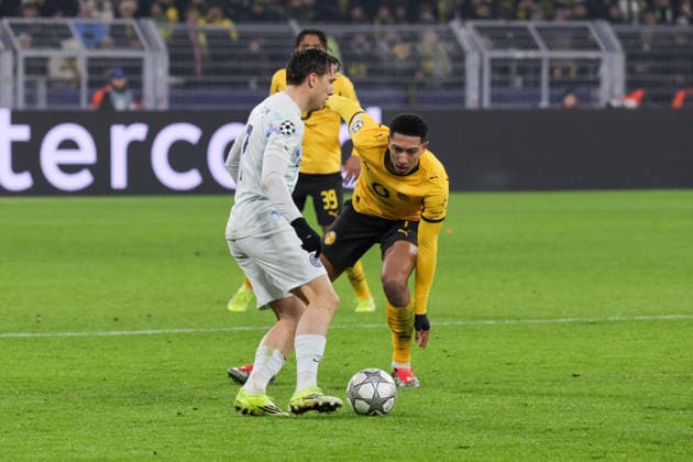 28.01.2026, xgrfx, Fussball UEFA Champions League , Borussia Dortmund - Inter Mailand v.l. Piotr Zielinski (Inter Mailand), Jobe Bellingham (Borussia Dortmund) (DFL DFB REGULATIONS PROHIBIT ANY USE OF PHOTOGRAPHS as IMAGE SEQUENCES and or QUASI-VIDEO) Signal Iduna Park