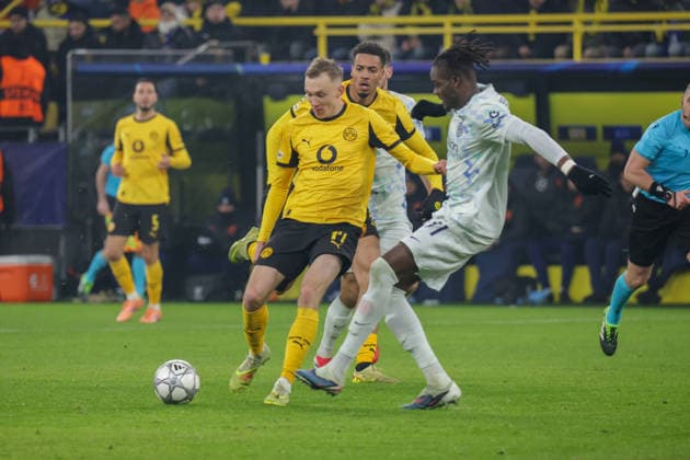 28.01.2026, xgrfx, Fussball UEFA Champions League , Borussia Dortmund - Inter Mailand v.l. Maximilian Beier (Borussia Dortmund), Yann Bisseck (Inter Mailand) (DFL DFB REGULATIONS PROHIBIT ANY USE OF PHOTOGRAPHS as IMAGE SEQUENCES and or QUASI-VIDEO) Signal Iduna Park