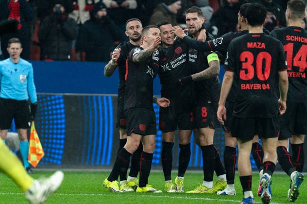 UEFA Champions League 2025 26 Bayer 04 Leverkusen vs. Villarreal CF 8. Spieltag der Ligaphase Mittwoch, 28.01.2026 BayArena (Nordrhein-Westfalen, Deutschland) Tor zum 3:0 durch Alejandro Grimaldo ( 20) Jubel Freude Emotionen Torjubel Lucas Vazquez ( 21) Aleix Garcia ( 24) Robert Andrich ( 8) Copyright: xCelinaxLeiersx