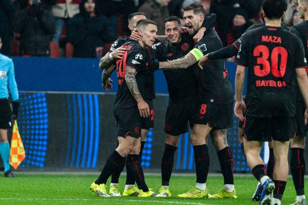 UEFA Champions League 2025 26 Bayer 04 Leverkusen vs. Villarreal CF 8. Spieltag der Ligaphase Mittwoch, 28.01.2026 BayArena (Nordrhein-Westfalen, Deutschland) Tor zum 3:0 durch Alejandro Grimaldo ( 20) Jubel Freude Emotionen Torjubel Lucas Vazquez ( 21) Aleix Garcia ( 24) Robert Andrich ( 8) Copyright: xCelinaxLeiersx
