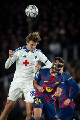 January 28, 2026, Barcelona, Spain: William Clem of FC Copenhagen and Eric Garcia of FC Barcelona, Barca seen in action during a UEFA Champions League match between FC Barcelona and Copenhagen at Spotify Camp Nou. Final score FC Barcelona 4 :1 Copenhagen Barcelona Spain - ZUMAs197 20260128_aaa_s197_088 Copyright: xFelipexMondinox