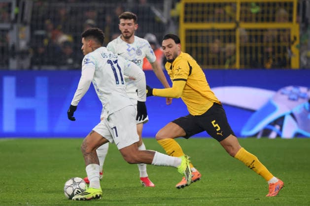 Dortmund, Deutschland 28. Januar 2026: Champions League - 2025 2026 - Borussia Dortmund vs. Inter Mailand Im Bild: v.li. Luis Henrique (Inter) und Ramy Bensebaini (BVB) Signal Iduna Park Nordrhein Westfalen Copyright: xFotostandx xFantinix