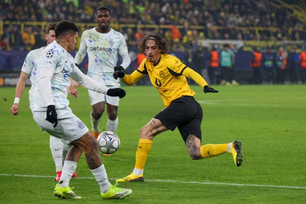 Dortmund, Deutschland 28. Januar 2026: Champions League - 2025 2026 - Borussia Dortmund vs. Inter Mailand Im Bild: v.li. Francesco Acerbi (Inter) und Fabio Silva (BVB) Signal Iduna Park Nordrhein Westfalen Copyright: xFotostandx xFantinix