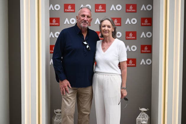 TENNIS AUSTRALIAN OPEN, Fromer cricketer Lord Ian Botham (left) and partner Kathy Botham poses for a photo at a hospitality marquee during Day 12 of the 2026 Australian Open tennis tournament at Melbourne Park in Melbourne, Thursday, January 29, 2026. ( NO ARCHIVING MELBOURNE VICTORIA AUSTRALIA  Copyright: xJOELxCARRETTx 20260129129635875740