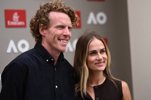 TENNIS AUSTRALIAN OPEN, Olympian Steve Hooker and partner Katya Kostetskaya poses for a photo at a hospitality marquee during Day 12 of the 2026 Australian Open tennis tournament at Melbourne Park in Melbourne, Thursday, January 29, 2026. ( NO ARCHIVING MELBOURNE VICTORIA AUSTRALIA  Copyright: xJOELxCARRETTx 20260129123982509129