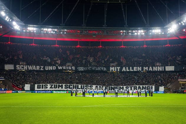 28.01.2026, xovx, Fußball UEFA Champions-League, Eintracht Frankfurt - Tottenham Hotspur Choreografie der Fans von Eintracht Frankfurt vor dem letzten Champions League-Spiel gegen Tottenham Hotspur (DFL DFB REGULATIONS PROHIBIT ANY USE OF PHOTOGRAPHS as IMAGE SEQUENCES and or QUASI-VIDEO) emspor Frankfurt am Main