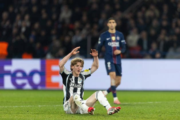 Paris Saint-Germain v Newcastle United FC - UEFA Champions League 2025 26 League Phase MD8 Anthony Gordon of Newcastle United reacts during the UEFA Champions League - League phase, Matchday 8 football match between Paris Saint-Germain (PSG) and Newcastle United FC at the Parc des Princes stadium. Paris France  Copyright: xIbrahimxEzzatx originalFilename:ezzat-notitle260128_np861.jpg