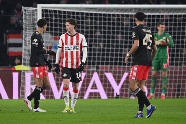 28.01.2026, xjrdrx, Fussball UEFA Champions League, PSV Eindhoven - FC Bayern Muenchen v.l. Jamal Musiala (FC Bayern Muenchen) Paul Wanner (PSV Eindhoven) Aleksandar Pavlovic (FC Bayern Muenchen) (DFL DFB REGULATIONS PROHIBIT ANY USE OF PHOTOGRAPHS as IMAGE SEQUENCES and or QUASI-VIDEO) Eindhoven