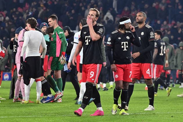 28.01.2026, xjrdrx, Fussball UEFA Champions League, PSV Eindhoven - FC Bayern Muenchen v.l. Harry Kane (FC Bayern Muenchen) Serge Gnabry (FC Bayern Muenchen) Jonathan Tah (FC Bayern Muenchen) (DFL DFB REGULATIONS PROHIBIT ANY USE OF PHOTOGRAPHS as IMAGE SEQUENCES and or QUASI-VIDEO) Eindhoven