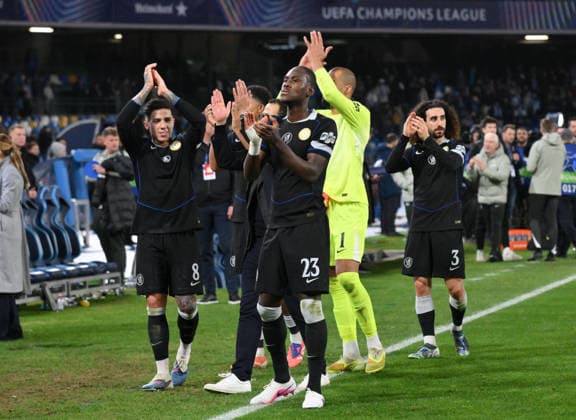 Foto IPP Roberto Ramaccia Napoli 28 1 2026 Uefa Champions League - Giornata 8- 2025 2026 Napoli vs Chelsea 2-3 Nella foto Trevoh Chalobah saluta i tifosi a fine partita Italy Photo Press - World Copyright Napoli italy Italia ITALY  Copyright: xR4924_italyphotopressx