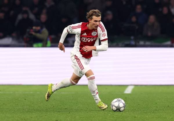 Mika Godts of AFC Ajax during the match AFC Ajax Amsterdam vs Olympiacos Piraues at the Johan Cruijff ArenA for the UEFA Champions League season 2025-2026 in AMSTERDAM, Netherlands on 28 january 2026 (Photo by Peter Lous EYE4IMAGES) -
