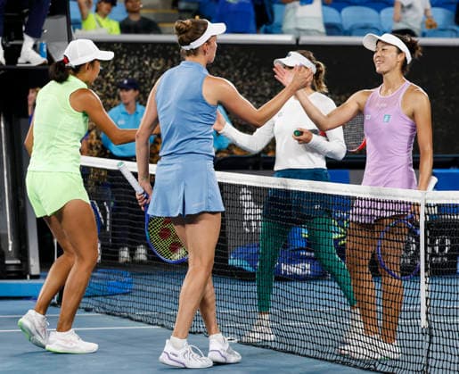 (260129) -- MELBOURNE, Jan. 29, 2026 -- Zhang Shuai (1st L) Elise Mertens (2nd L) greet Shibahara Ena (1st R) Vera Zvonareva after their women s doubles semifinal match at the Australian Open tennis tournament in Melbourne, Australia, Jan. 29, 2026. ) (SP)AUSTRALIA-MELBOURNE-TENNIS-AUSTRALIAN OPEN-WOMEN S DOUBLES-SEMIFINALS MaxPing 