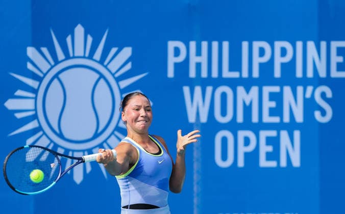 (260129) -- MANILA, Jan. 29, 2026 -- Sofia Costoulas hits a return during the women s singles quarterfinal match between Tatiana Prozorova of Russia and Sofia Costoulas of Belgium at the WTA, Tennis Damen Philippine Women s Open in Manila, the Philippines, Jan. 29, 2026. ) (SP)THE PHILIPPINES-MANILA-TENNIS-WTA PHILIPPINE WOMEN S OPEN-SINGLES RouellexUmali 
