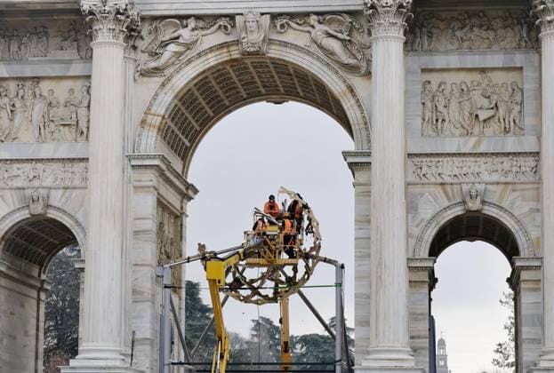 Milan-Cortina Winter Olympics Work to set up a cauldron is under way at the Arch of Peace in Milan, Italy, on Jan. 29, 2026, ahead of the upcoming Milan-Cortina Winter Olympics.  A14AA0005228498P