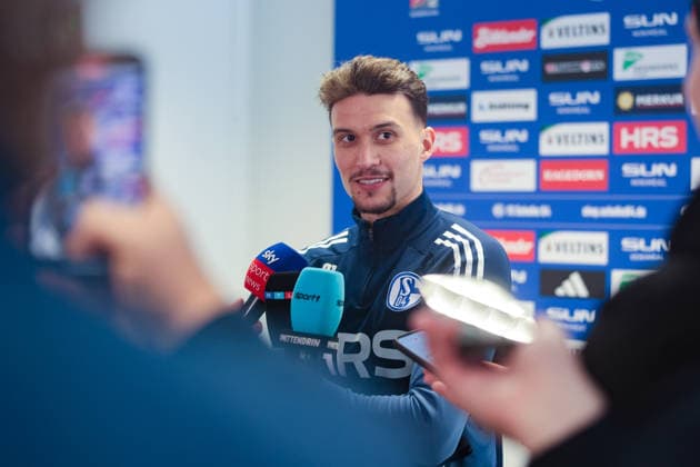 29.01.2026, Fussball, Saison 2025 2026, Training FC Schalke 04, Medienrunde mit Dejan Ljubicic (FC Schalke 04), Gelsenkirchen Trainingsgelände des S04 Hamburg Deutschland xRHR-FOTO DEx