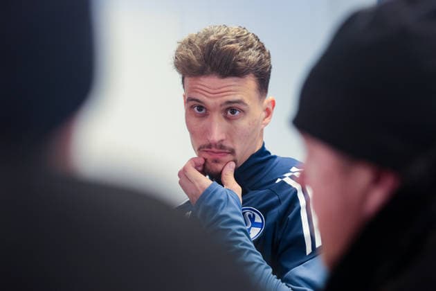29.01.2026, Fussball, Saison 2025 2026, Training FC Schalke 04, Medienrunde mit Dejan Ljubicic (FC Schalke 04), Gelsenkirchen Trainingsgelände des S04 Hamburg Deutschland xRHR-FOTO DEx
