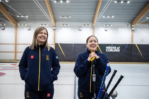 260129 Johanna Heldin och Agnes Knochenhauer, Curling, under en presskonferens anordnad av Svenska Olympiska KommittÃ n den 29 januari 2026 i Stockholm. *** 260129 Johanna Heldin and Agnes Knochenhauer, Curling, during a press conference organized by the Swedish Olympic Committee on 29 January 2026 in Stockholm  Copyright: JOHANNAxSÄLL BB260129BB428
