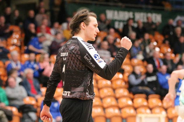 29.01.2026 Handball Herren 2025 2026 Testspiel Dessau-Roßlauer HV 06 - SC DHFK Leipzig Anhalt Arena Dessau Janik Patzwaldt (Dessau, 1, schwarz) nach einer Parade. Dessau-Roßlau Sachsen-Anhalt Deutschland