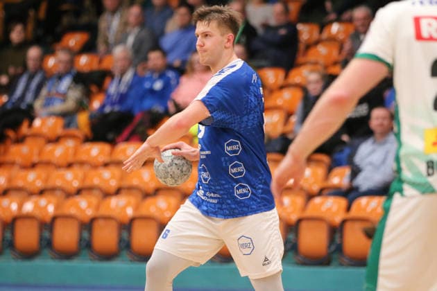 29.01.2026 Handball Herren 2025 2026 Testspiel Dessau-Roßlauer HV 06 - SC DHFK Leipzig Anhalt Arena Dessau Fritz-Leon Haake (Dessau, 6, blau) am Ball. Dessau-Roßlau Sachsen-Anhalt Deutschland