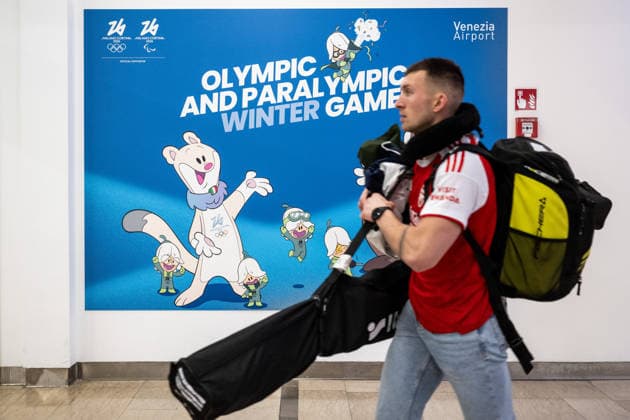 260129 A person walks past Olympic branding on a wall at Marco Polo Airport during day -8 of the 2026 Winter Olympics on January 29, 2026 in Venice. Photo: Mathias Bergeld BILDBYRAN kod MB MB1285 Olympic Games, Olympische Spiele, Olympia, OS olympics winter olympics os ol olympiska spel vinter-os olympiske leker milano cortina 2026 milan cortina 2026 milano cortina 2026 olympic games milano cortina 2026 winter olympic games milano cortina-os milano cortina-ol vinter-ol -8 bbeng preview förhands genre *** 260129 A person walks past Olympic branding on a wall at Marco Polo Airport during day 8 of the 2026 Winter Olympics on January 29, 2026 in Venice Photo Mathias Bergeld BILDBYRAN code MB MB1285 olympic games olympics winter olympics os ol olympic games winter os olympic games milano cortina 2026 milan cortina 2026 milano cortina 2026 olympic games milano cortina 2026 winter olympic games milano cortina os milano cortina ol winter ol 8 bbeng preview preview genre  Copyright: MATHIASxBERGELD BB260129MB003