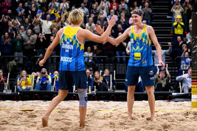 260129 Sveriges David Ahman och Jonatan Hellvig jublar under Stockholm Beach 2026 den 29 januari 2026 i Stockholm. Copyright: EMMAxWALLSKOG BB260129EW031
