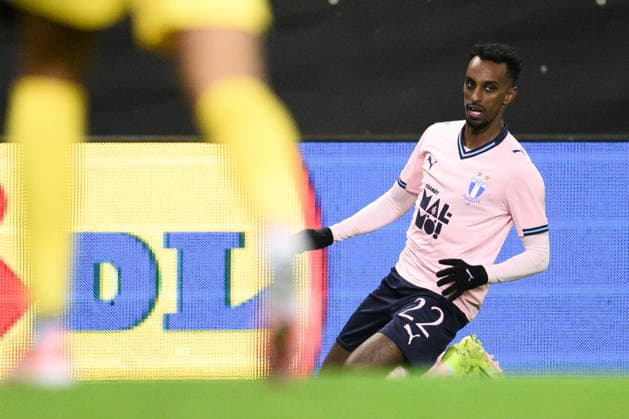 260129 Taha Ali of Malmö FF celebrates after 0-1 during the UEFA Europa League football match between KRC Genk and Malmö FF on January 29, 2026 in Genk. Photo: Simon Hastegard BILDBYRAN kod SH SH0684 fotboll football soccer fotball uefa europa league europa league krc genk malmö ff bbeng jubel Copyright: SIMONxHASTEGARD BB260129SH029