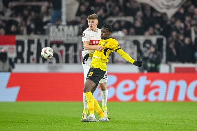 Finn Jeltsch (VfB Stuttgart) und Chris Bedia (BSC Young Boys) battle for the ball during the UEFA Europa League 2025 26 League Phase MD8 match between VfB Stuttgart and BSC Young Boys at Stuttgart Arena on January 29, 2026 in Stuttgart, Germany. (Photo by Harry Langer DeFodi Images) -