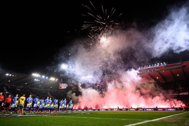 260129 Fans of KRC Genk ahead of the UEFA Europa League football match between KRC Genk and Malmö FF on January 29, 2026 in Genk. Photo: Simon Hastegard BILDBYRAN kod SH SH0684 fotboll football soccer fotball uefa europa league europa league krc genk malmö ff bbeng publik pyroteknik Copyright: SIMONxHASTEGARD BB260129SH037