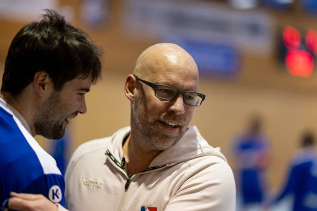 Axel Kromer, (HBW Balingen Weilstetten, Geschaeftsfuehrer), rechts mit Benedek Nagy, (HBW Balingen Weilstetten, 32), HBW Balingen Weilstetten vs. Kadetten Schaffhausen, Handball, Testspiel, Saison 2025 2026, 29.01.26 Eibner-Pressefoto Andreas Ulmer HBW Balingen Weilstetten vs. Kadetten Schaffhausen, Handball, Testspiel, Saison 2025 2026, 29.01.26 Dotternhausen Copyright: xEibner-Pressefoto AndreasxUlmerx EP_AUR