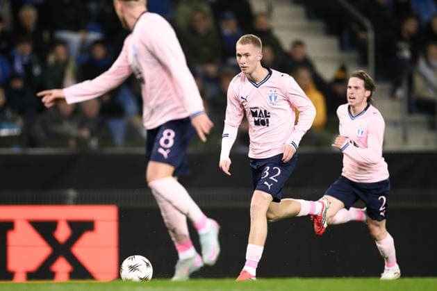 260129 Daniel Gudjohnsen of Malmö FF during the UEFA Europa League football match between KRC Genk and Malmö FF on January 29, 2026 in Genk. Photo: Simon Hastegard BILDBYRAN kod SH SH0684 fotboll football soccer fotball uefa europa league europa league krc genk malmö ff bbeng Copyright: SIMONxHASTEGARD BB260129SH039