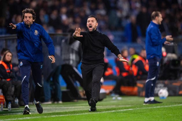 January 29, 2026, Porto, Porto, Portugal: PORTO, PORTUGAL - JANUARY 29: FRANCESCO FARIOLI head coach of FC Porto is seen on action during the UEFA Europa League 2025 26 MD8 match between FC Porto and Rangers FC, at Estadio do Dragao on January 29, 2026 in Porto, Portugal Porto Portugal - ZUMAl192 20260129_zsp_l192_009 Copyright: xMiguelxLemosx