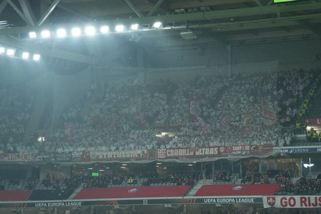 Fans und Ultras im Gästeblock , Frankreich, Fussball, UEFA Europa League, 8.Spieltag, Ligaphase, 2025 2026, OSC Lille vs. SC Freiburg, 29.01.2026, Stade Pierre-Mauroy, Lille, Frankreich Lille Stade Pierre-Mauroy DÃ partements Nord, Hauts-de-Fra Frankreich Copyright: xArnexAmbergx