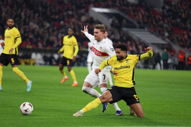 29.01.2026, xrekx, Fussball UEFA Europa League, VfB Stuttgart - Young Boys Bern v.l. Maximilian Mittelstädt Mittelstaedt (VfB Stuttgart) Saidy Janko (BSC Young Boys) Zweikampf, Aktion, action, battle for the ball (DFL DFB REGULATIONS PROHIBIT ANY USE OF PHOTOGRAPHS as IMAGE SEQUENCES and or QUASI-VIDEO) Stuttgart