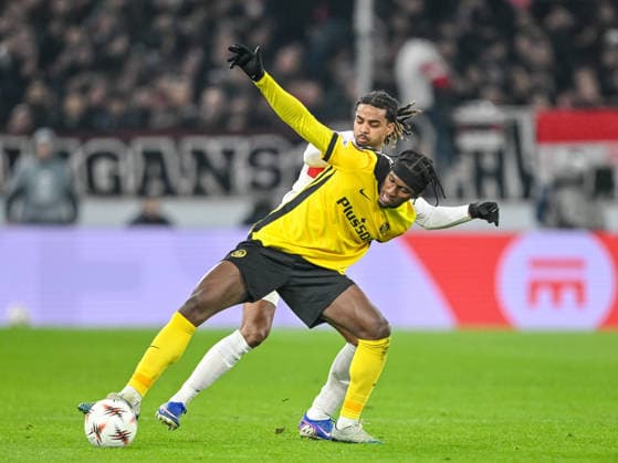 Lorenz Assignon (VfB Stuttgart) und Joel Monteiro (BSC Young Boys) battle for the ball during the UEFA Europa League 2025 26 League Phase MD8 match between VfB Stuttgart and BSC Young Boys at Stuttgart Arena on January 29, 2026 in Stuttgart, Germany. (Photo by Harry Langer DeFodi Images) -