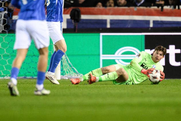 260129 Goalkeeper Melker Ellborg of Malmö FF during the UEFA Europa League football match between KRC Genk and Malmö FF on January 29, 2026 in Genk. Photo: Simon Hastegard BILDBYRAN kod SH SH0684 fotboll football soccer fotball uefa europa league europa league krc genk malmö ff bbeng Copyright: SIMONxHASTEGARD BB260129SH043