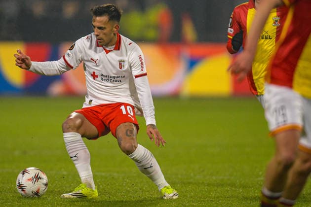 2026-01-29 - Europa League match DEVENTER, NETHERLANDS - JANUARY 29: Rodrigo Zalazar of SC Braga runs with the ball during the Europa League match at the De Adelaarshorst on January 29, 2026 in Deventer, Netherlands Deventer De Adelaarshorst Netherlands Content not available for redistribution in The Netherlands directly or indirectly through any third parties. Copyright: xDennisxBresserx