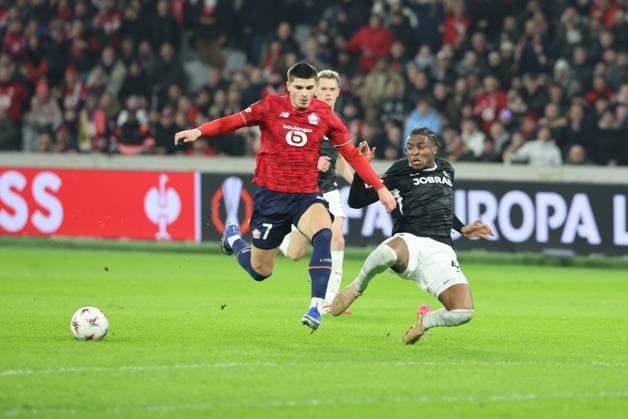 Football Lille LOSC - Fribourg PHOTOPQR VOIX DU NORD FLORENT MOREAU ; 29 01 2026 ; Villeneuve d Ascq, le 29 01 2026. Football, Europa League. Le Losc affronte le SC Fribourg au stade Mauroy. PHOTO FLORENT MOREAU LA VOIX DU NORD UEFA Europa League - League phase, Matchday 8 - football match between LOSC Lille and SC Freiburg at the Pierre Mauroy Stadium in Villeneuve d Ascq, northern France, on January 29, 2026. NORD France  Copyright: xPHOTOPQR VOIXxDUxNORD MAXPPPxFLORENTxMOREAUx 20260129VDN5188 20260129VDN5188