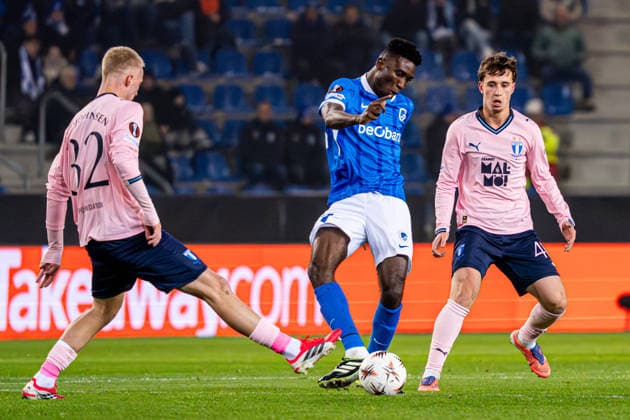 2026-01-29 KRC Genk v Malmo FF - UEFA Europa League 2025 26 League Phase MD8 GENK, BELGIUM - JANUARY 29: Daniel Gudjohnsen of Malmo FF, Ibrahima Sory Bangoura of KRC Genk, Kenan Busuladzic of Malmo FF battle for the ball during the UEFA Europa League 2025 26 League Phase MD8 match between KRC Genk and Malmo FF at Cegeka Arena on January 29, 2026 in Genk, Belgium. (Photo by Gabriel Calvino Alonso BSR Agency) Genk Belgium Content not available for redistribution in The Netherlands directly or indirectly through any third parties. Copyright: xBSRxAgencyx