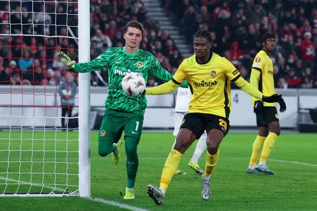 Marvin Keller 1 (BSC Young Boys Bern) und Chris Bedia 29 (BSC Young Boys Bern) in Aktion, VfB Stuttgart vs. BSC Young Boys Bern, Fussball, Maenner, UEFA Europa League, Saison 2025 2026, 8. Spieltag, 29.01.2026 DFB regulations prohibit any use of photographs as image sequences and or quasi-video Stuttgart Baden-Wuerttemberg Deutschland