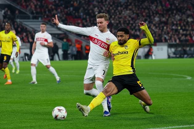 Aktion zwischen Maximilian Mittelstaedt 7 (VfB Stuttgart) und Saidy Janko 17 (BSC Young Boys Bern), VfB Stuttgart vs. BSC Young Boys Bern, Fussball, Maenner, UEFA Europa League, Saison 2025 2026, 8. Spieltag, 29.01.2026 DFB regulations prohibit any use of photographs as image sequences and or quasi-video Stuttgart Baden-Wuerttemberg Deutschland
