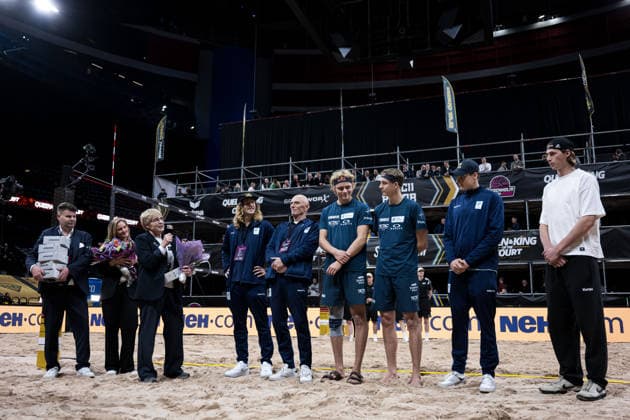 260129 Sveriges tränare Rasmus Jonsson och Anders Kristiansson och spelarna David Ahman, Jonatan Hellvig, Elmer Andersson och Jacob Hölting Nilsson hyllas under Stockholm Beach 2026 den 29 januari 2026 i Stockholm. Copyright: EMMAxWALLSKOG BB260129EW075