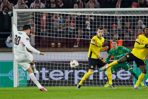 Chema (VfB Stuttgart, 30) mit Schuss aufs Tor , Deutschland, Fussball, UEFA Europa League, 8. Spieltag, 2025 2026, VfB Stuttgart vs. Young Boys Bern, 29.01.2026, Stuttgart MHP Arena Deutschland Copyright: xGrantxHubbsx