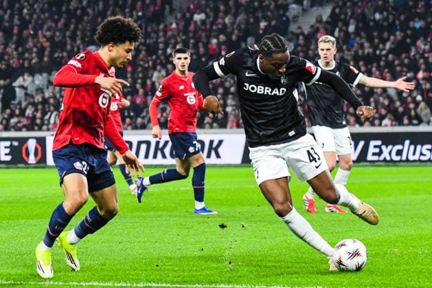 FOOTBALL: LILLE OSC - SC FRIBOURG Baptiste AUTISSIER MAXPPP - Lille 29 01 2026 Baptiste AUTISSIER Maxppp Lille ; 29 01 2026 ; Tiago Santos et Johan Manzambi lors du match Lille OSC vs SC Fribourg, 8e journee de la phase de ligue de l‚ÄôEuropa League a Lille le 29 janvier 2026. UEFA Europa League - League phase, Matchday 8 - football match between LOSC Lille and SC Freiburg at the Pierre Mauroy Stadium in Villeneuve d Ascq, northern France, on January 29, 2026. Lille Lille Haut de France France  Copyright: xMAXPPPxBaptistexAUTISSIERx BAU202601295244 BAU202601295244
