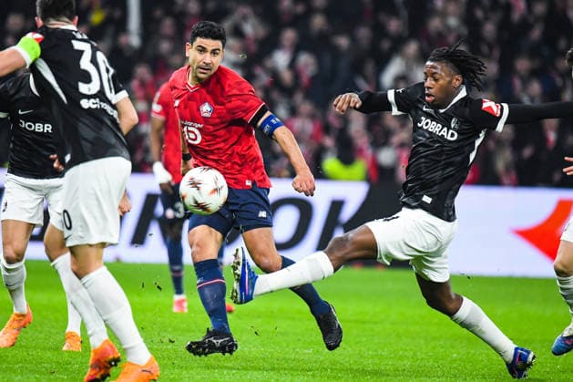 FOOTBALL: LILLE OSC - SC FRIBOURG Baptiste AUTISSIER MAXPPP - Lille 29 01 2026 Baptiste AUTISSIER Maxppp Lille ; 29 01 2026 ; Benjamin Andrv et Johan Manzambi lors du match Lille OSC vs SC Fribourg, 8e journee de la phase de ligue de l‚ÄôEuropa League a Lille le 29 janvier 2026. UEFA Europa League - League phase, Matchday 8 - football match between LOSC Lille and SC Freiburg at the Pierre Mauroy Stadium in Villeneuve d Ascq, northern France, on January 29, 2026. Lille Lille Haut de France France  Copyright: xMAXPPPxBaptistexAUTISSIERx BAU202601295250 BAU202601295250